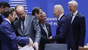 La UE posterga nuevas sanciones a Rusia mientras EE.UU. y Reino Unido aceleran