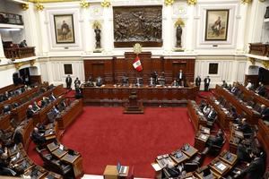 El Congreso de Perú ratifica una ley que limita facultades del presidente