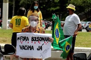 Grupos de derecha también piden la destitución de Bolsonaro en las calles