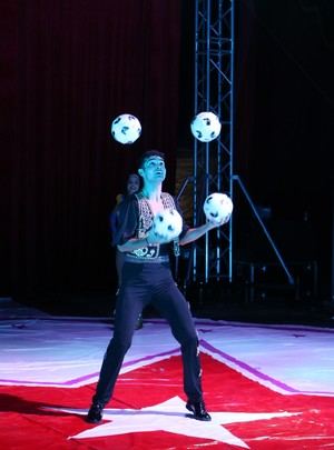 ”Imagination” de Symphony Circus: un viaje de arte circense, música y emociones