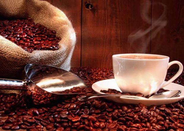 Café dominicano rompe récords: exportaciones crecen un 106.6% y superan por primera vez a las importaciones.