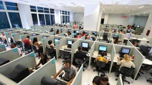 40 por ciento empleados de call centers ganan más que sus padres