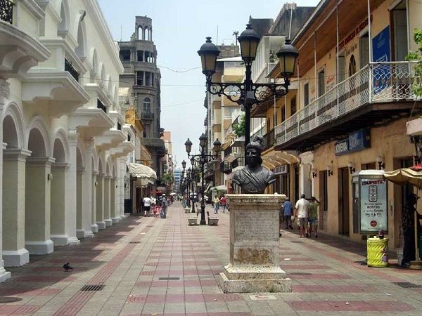 Calle El Conde de la Ciudad Colonial