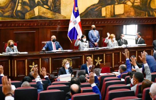 El Senado aprueba en primera lectura el Código Penal polémico por el aborto.