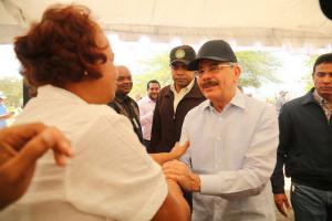 Danilo ofrece apoyo a productores en Cienfuegos