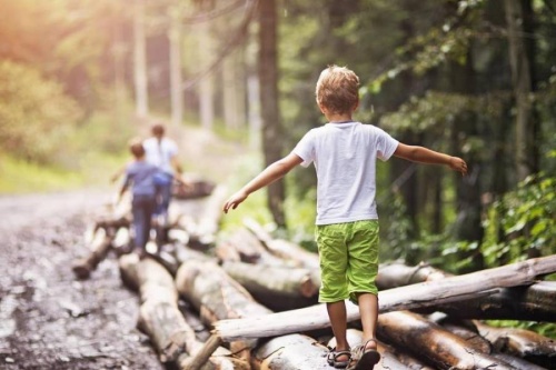 Los campamentos de verano son una gran oportunidad educativa para los niños.