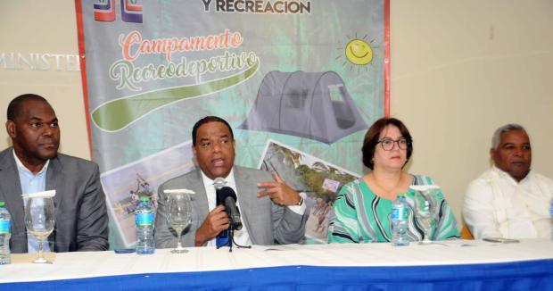 Ministro de Deportes, Danilo Díaz, hizo los anuncios
