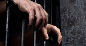 Abuelo y padrastro condenados a 20 años por violar a niñas de 11 y 6 años
 