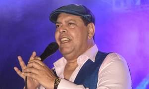 El cantante Fernando Villalona informa que tiene covid-19