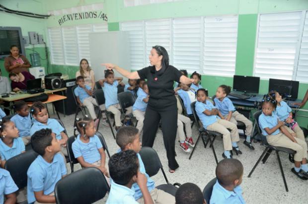 Charla en el Centro Educativo Profesor Juan Bosch