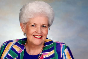 Julia Tavares de Álvarez: una vida dedicada a la solidaridad y el respeto hacia los envejecientes