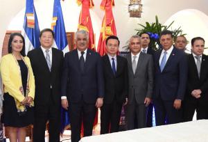 Canciller Miguel Vargas y delegación china intercambian sobre inversión y turismo