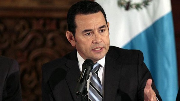 Presidente de Guatemala llama a la unidad nacional y a defender la soberanía