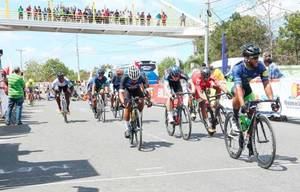 Jean Carlos Crispín gana segunda etapa Vuelta Ciclista Independencia 