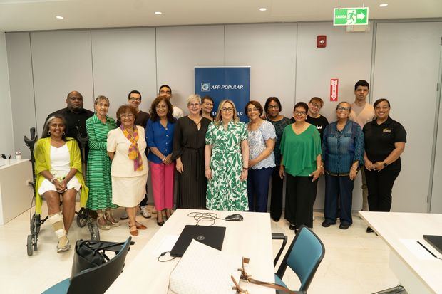 Clausura curso Un Nuevo Mundo para Adultos Mayores. FUNDAMA y AFP Popular