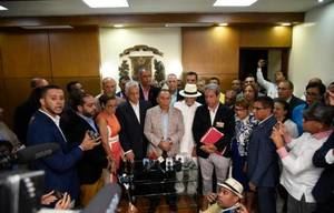 Partidos inscriben ante la JCE candidatura presidencial de Leonel Fernández