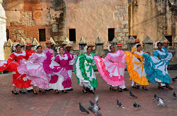 Una muestra de la expresión del baile folclórico dominicano.