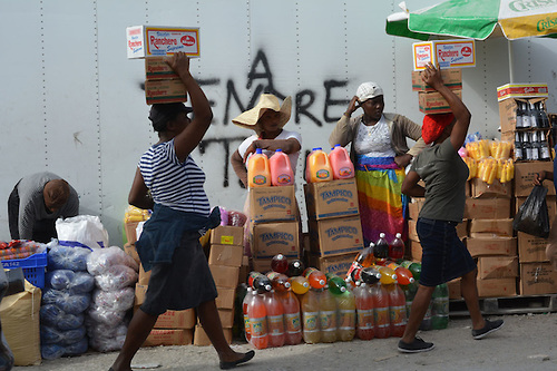 Advierten regulación de comercio con Haití es gran reto para el país.