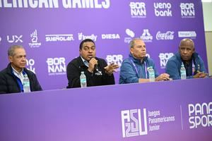 Fernando Langa, José P. Monegro, Garibaldy Bautista y Tony Mesa, en el encuentro con la prensa internacional de los Panam Junior