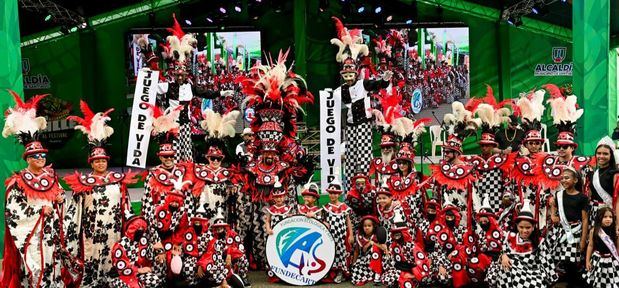 Con masiva asistencia de lechones, comparsas, personajes, familias y público en general, cierra el Carnaval de Santiago 2026.