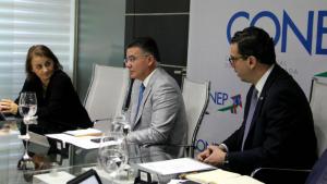 Misión del FMI se reúne con el empresariado dominicano
 