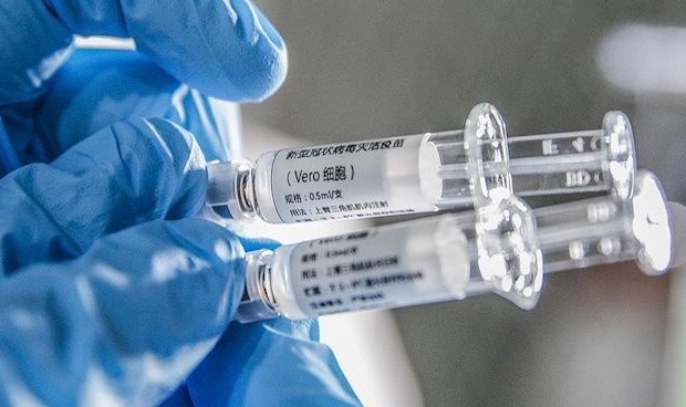 Abinader anunciará el lunes plan de vacunación; comprarán vacuna china.