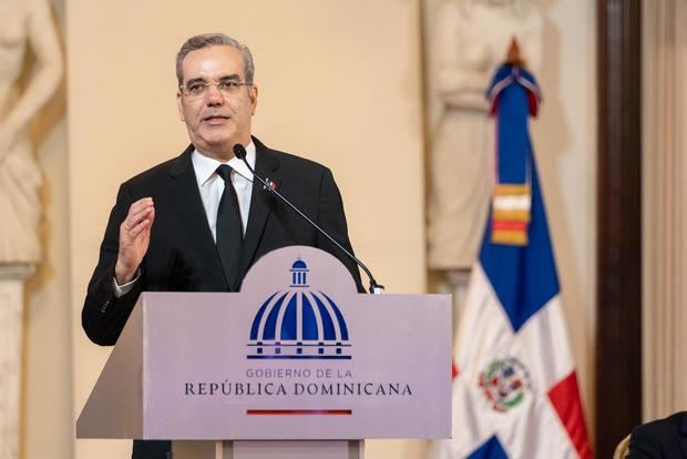 El presidente Abinader y Andrés Allamand analizan la Cumbre Iberoamericana