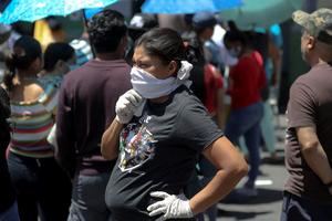 Más de 300 muertos y unos 25.000 contagios en América pese a cuarentenas