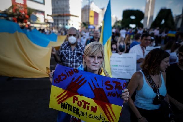 Marchan en Buenos Aires para pedir por el fin de la guerra en Ucrania