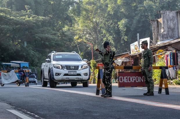 La cuarentena por la COVID-19 en Manila, la más larga del mundo de momento, se prolongará un mes más, hasta el 31 de octubre, con lo que la capital filipina, con casi 14 millones de habitantes, sumará siete meses y medio de encierro. 