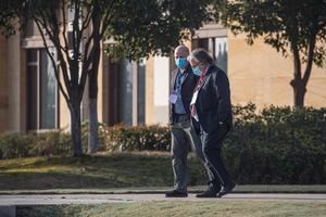 La misión de la OMS visita el laboratorio de máxima seguridad de Wuhan