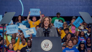 Latinos apoyan a Harris en estados péndulo y prefieren su plan económico, según sondeo