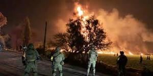 Explosi&#243;n de ducto Pemex en M&#233;xico deja 66 fallecidos, presidente defiende ej&#233;rcito