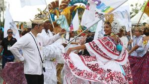 Mitología, misticismo y Mundial se apoderan del Desfile de Reinas de Panamá