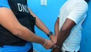 Arrestan a 323 personas en operaciones contra el microtráfico de drogas