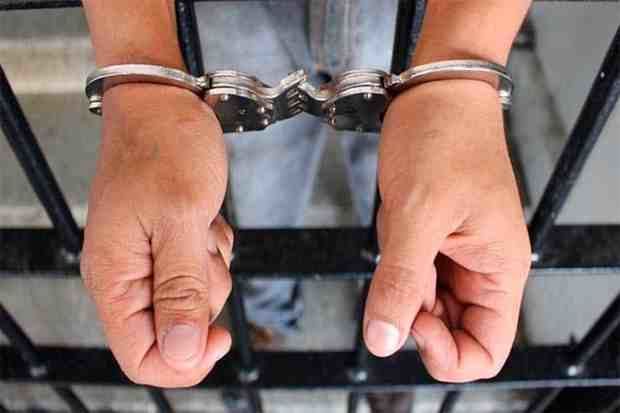 La Policía detiene pastor acusado de abusar de una menor de 12 años