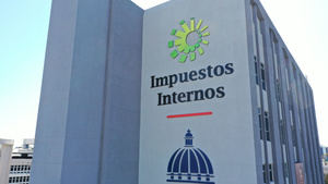 La DGII logra un récord histórico de recaudación en abril de 2025, superando los RD 102.000 millones