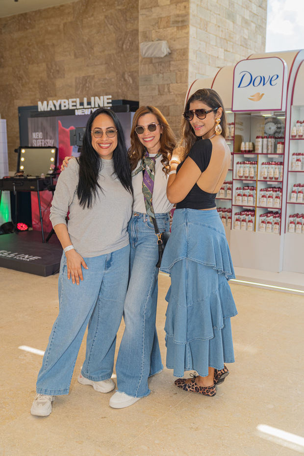 Diana FIlpo, Eileen Glass y Marola Guerrero.