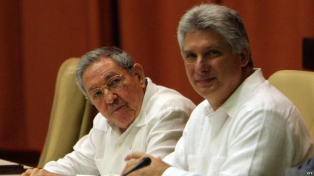 Raúl Castro y Miguel Díaz-Canel