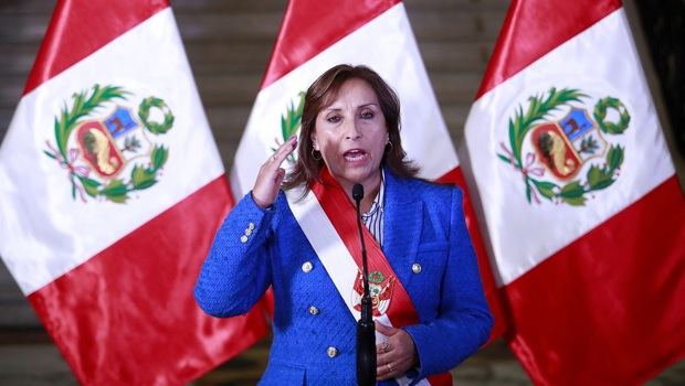 Presidenta de Perú proponer adelantar elecciones para 2023