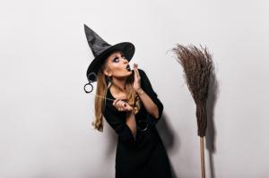 Disfraces y calabazas: La evolución de las tradiciones de Halloween a través del tiempo