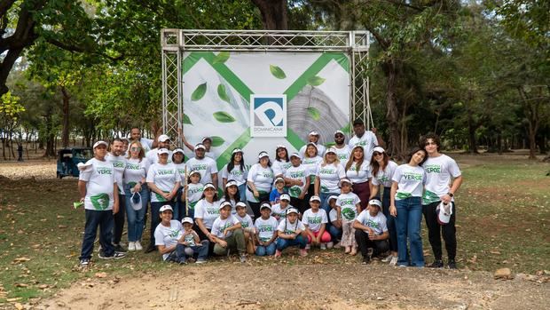 Dominicana de Seguros apuesta por el medioambiente con 'Dominicana Verde 2025'.
