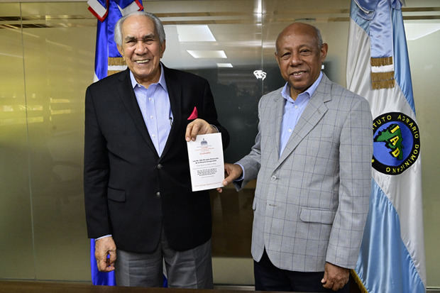 Conape construirá hogar para acoger adultos mayores del municipio de Azua.