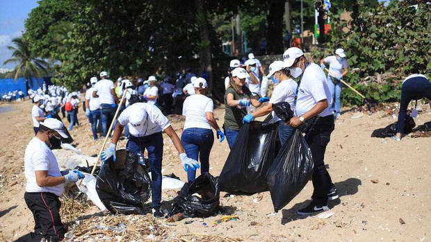 Realiza jornada de recolección de residuos en más de 100 playas y riberas de ríos por el Día Mundial de Limpieza de Costas.