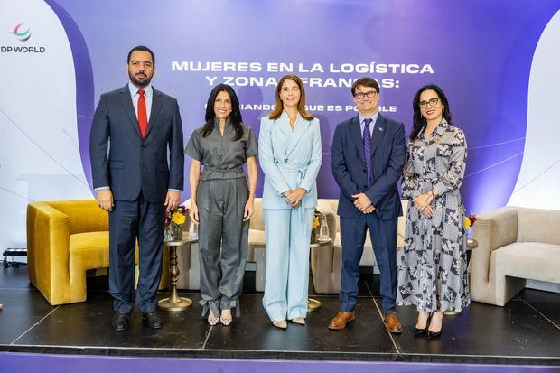 Fantino Polanco, Claudia Pellerano, Anyerlene Bergés,Manuel Martínez y Karen Popa.