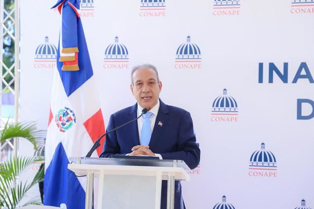 Dr. Demetrio Vicente.