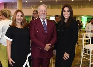 Actividades conmemorativas iniciaron con ofrenda floral en la Plaza Querétaro.