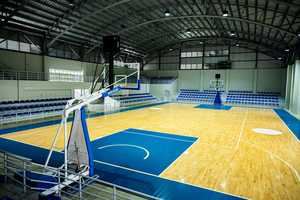 Entre los trabajos de renovación, el Banco Popular incluyó la reparación de la casa club.