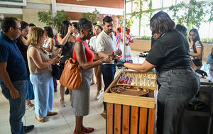 Los jóvenes participaron en una conferencia sobre inteligencia de datos aplicada al turismo.