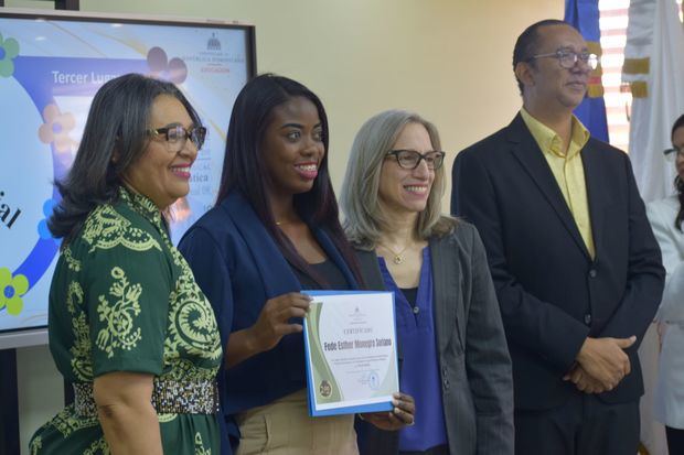 Ministerio de Educación reconoce las mejores prácticas innovadoras en tecnología educativa